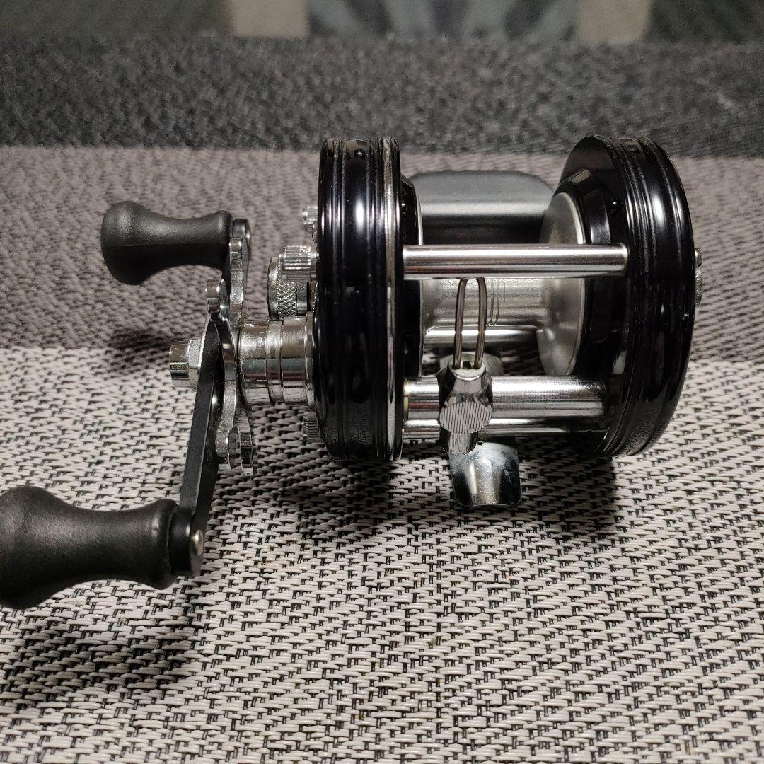 アブガルシア Abu Garcia アンバサダー 5600C 黒ベロ