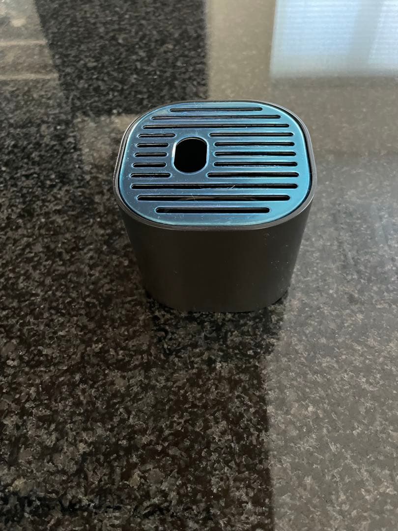 美品　Nespresso ラティシマ.ワンプラス F121-BK-W カプセル付