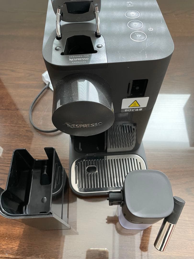 美品　Nespresso ラティシマ.ワンプラス F121-BK-W カプセル付