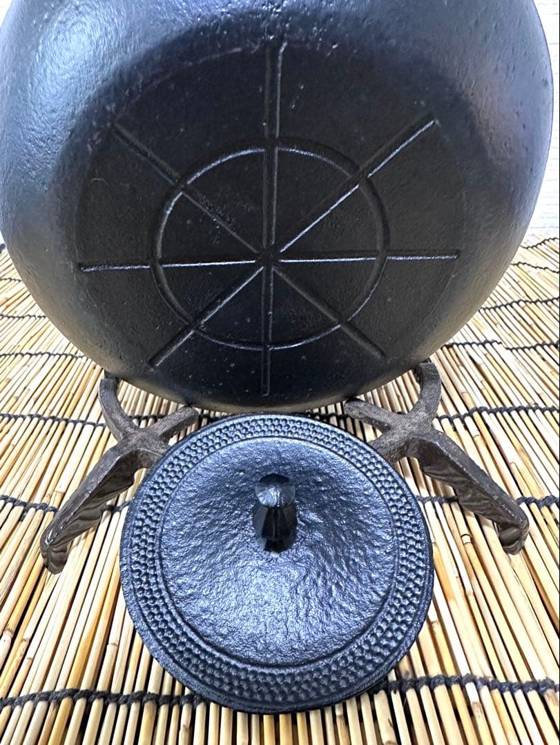 未使用品、供箱、栞付　南部文秀堂造　１５型 ＩＨ機器対応モデル　南部鉄瓶