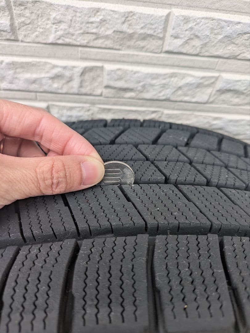 【送料込】ブリザック VRX3 18インチ 225/55R18 スタッドレス