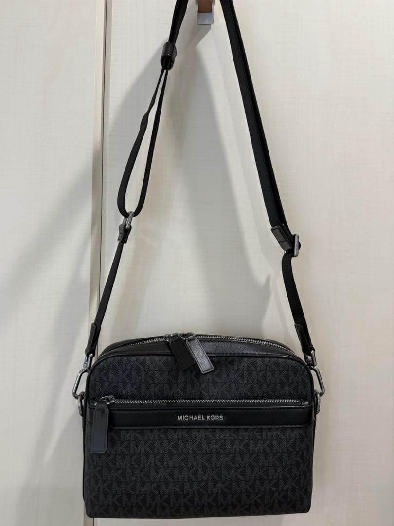 マイケルコース　ショルダーバッグ　メンズ