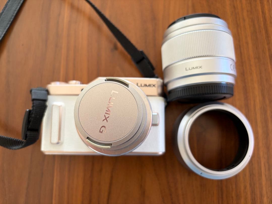 パナソニックLUMIX GF10ミラーレス一眼カメラ ホワイト DC-GF10W
