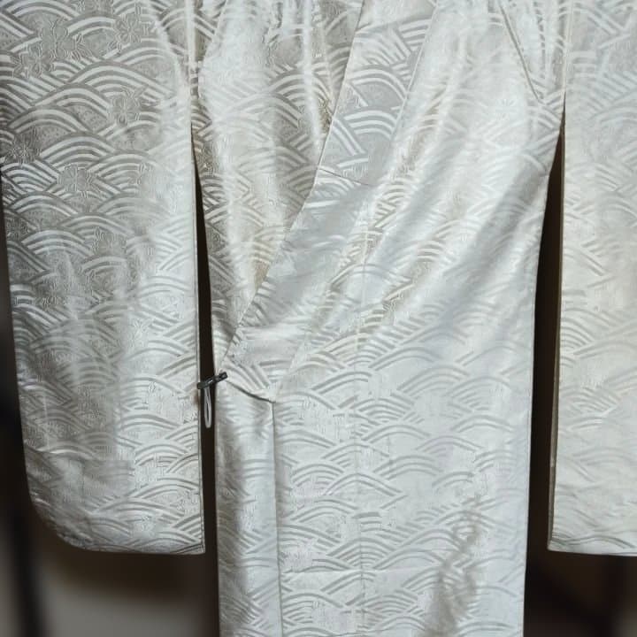 白無垢 波と草花が隙間なく描かれた 打掛BB