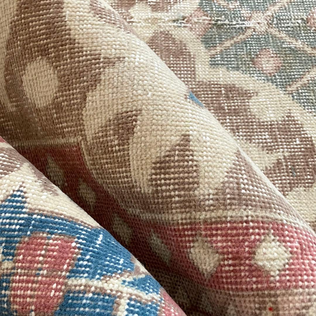 貴重129×180くすみピンク　ペパーミント　カフェラテ　トルコヴィンテージラグ