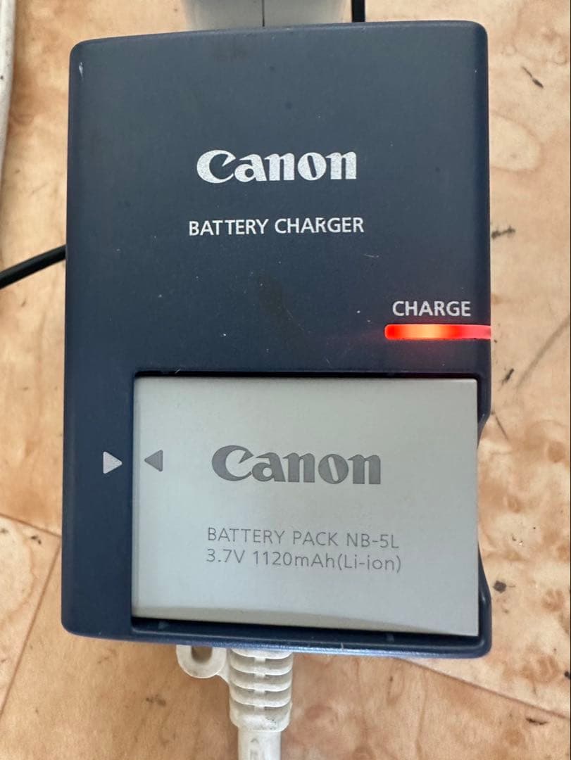 k656 Canon IXY Digital 900IS シルバー　デジカメ