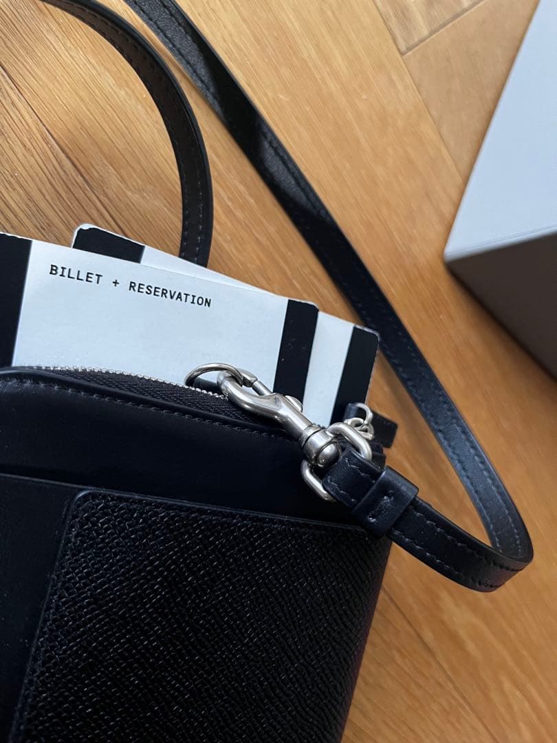 小物 BALENCIAGA PASSPORT PHONE HOLDER