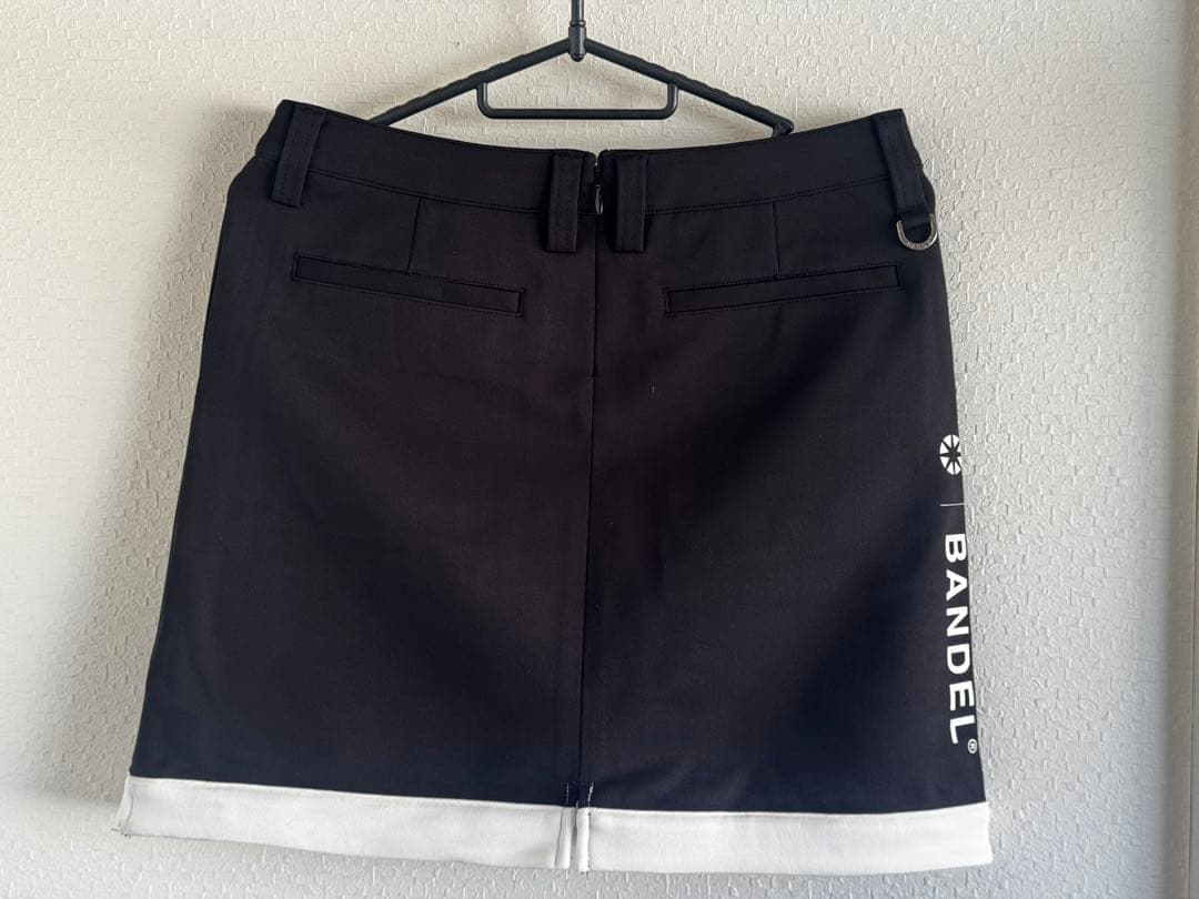 BANDL PIPING HEM SKIRT 黒/白