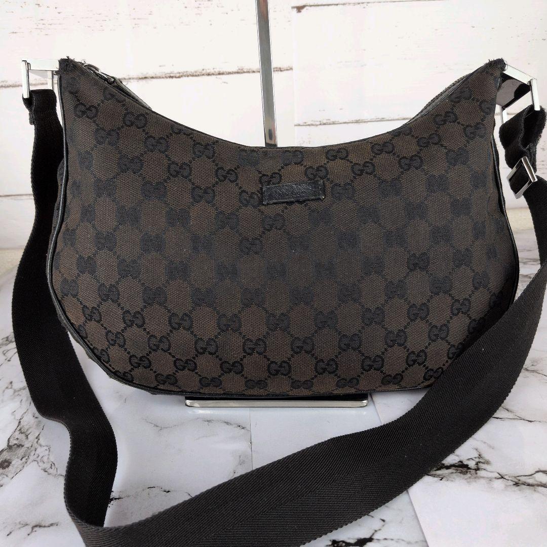 【人気】グッチ☆三日月　GG　キャンバス　ショルダー
