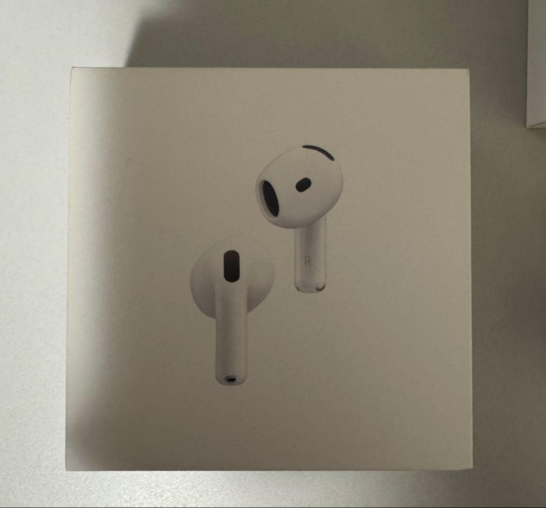 Apple AirPods4 （ノイキャンモデル）本体 （右耳）+充電ケース