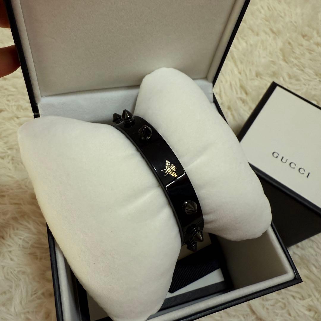 GUCCI ブラック スクエアフェイス 時計　ヴィンテージ