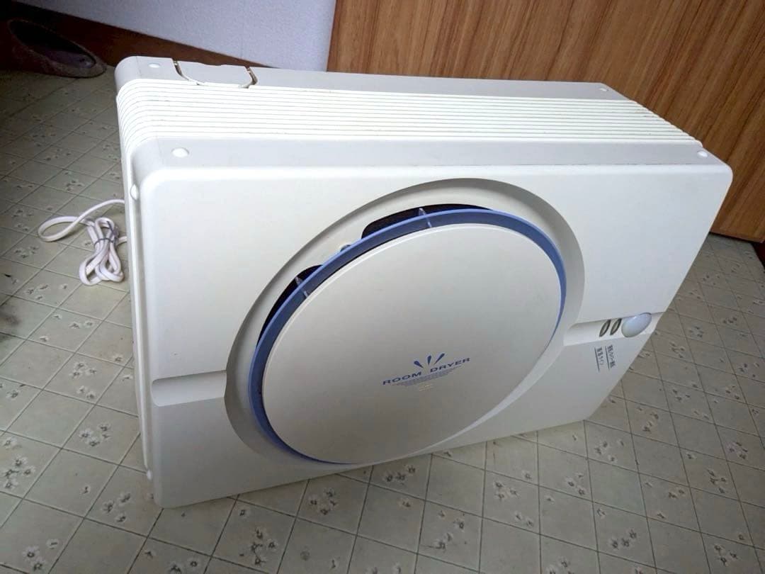 ダイキンDAIKINルームドライヤー リモコン有JTK10BS-W