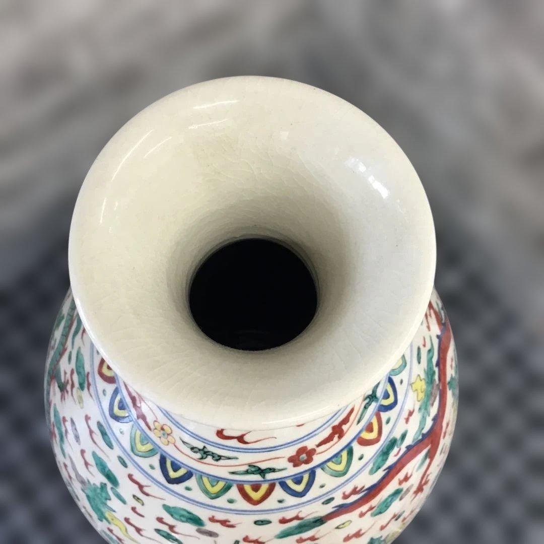 大明萬歴年製　花瓶　色絵　多色装飾 陶器製花瓶 ドラゴンデザイン