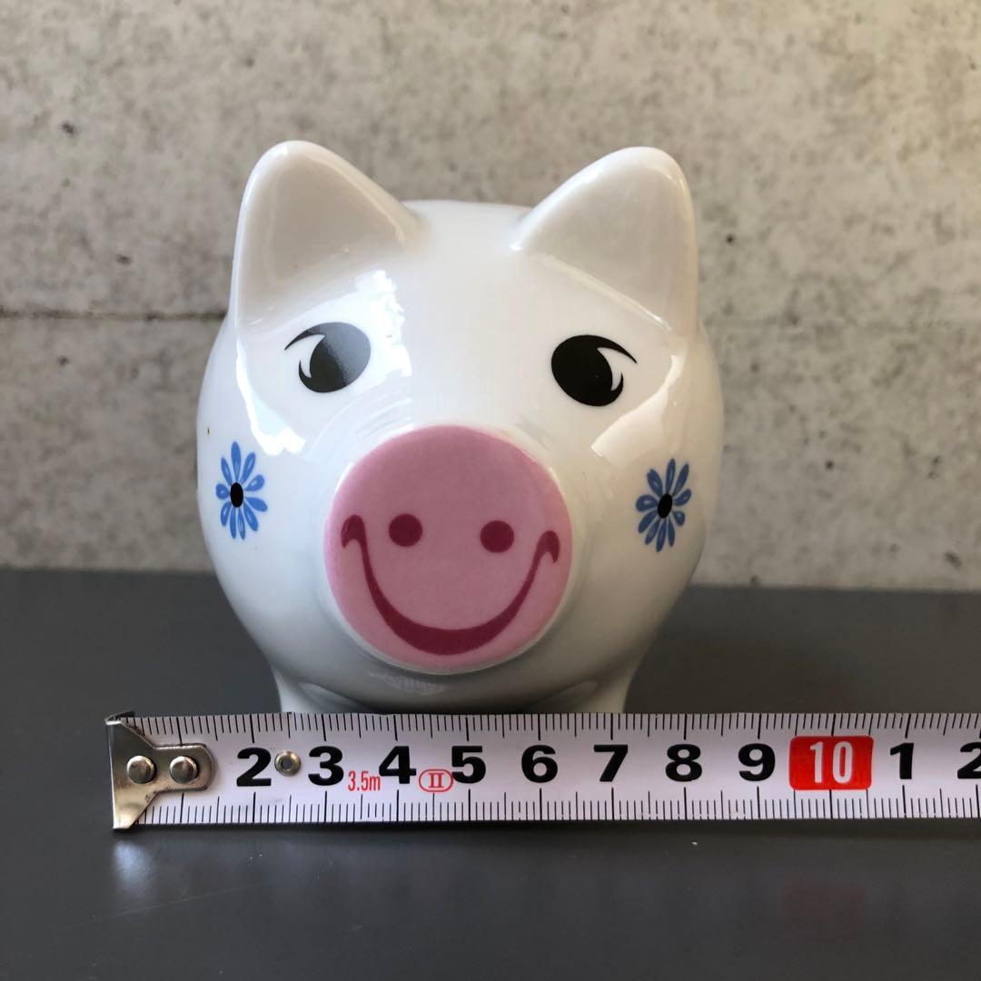 ピギーバンク　貯金箱