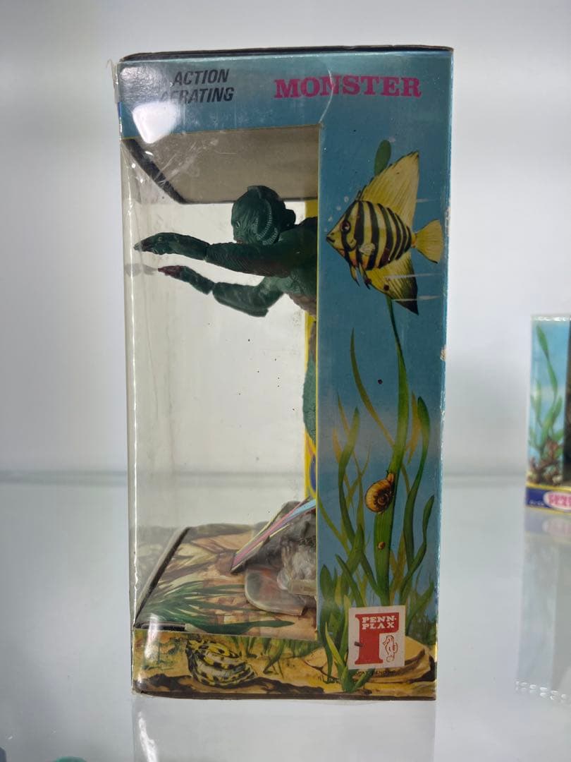 1970年代Penn-Plax社 大アマゾンの半魚人 と沈没船