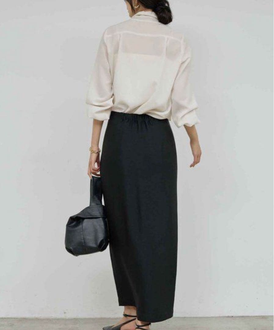 お値下げ！ガリャルダガランテ フィネスボウタイブラウス　ホワイト