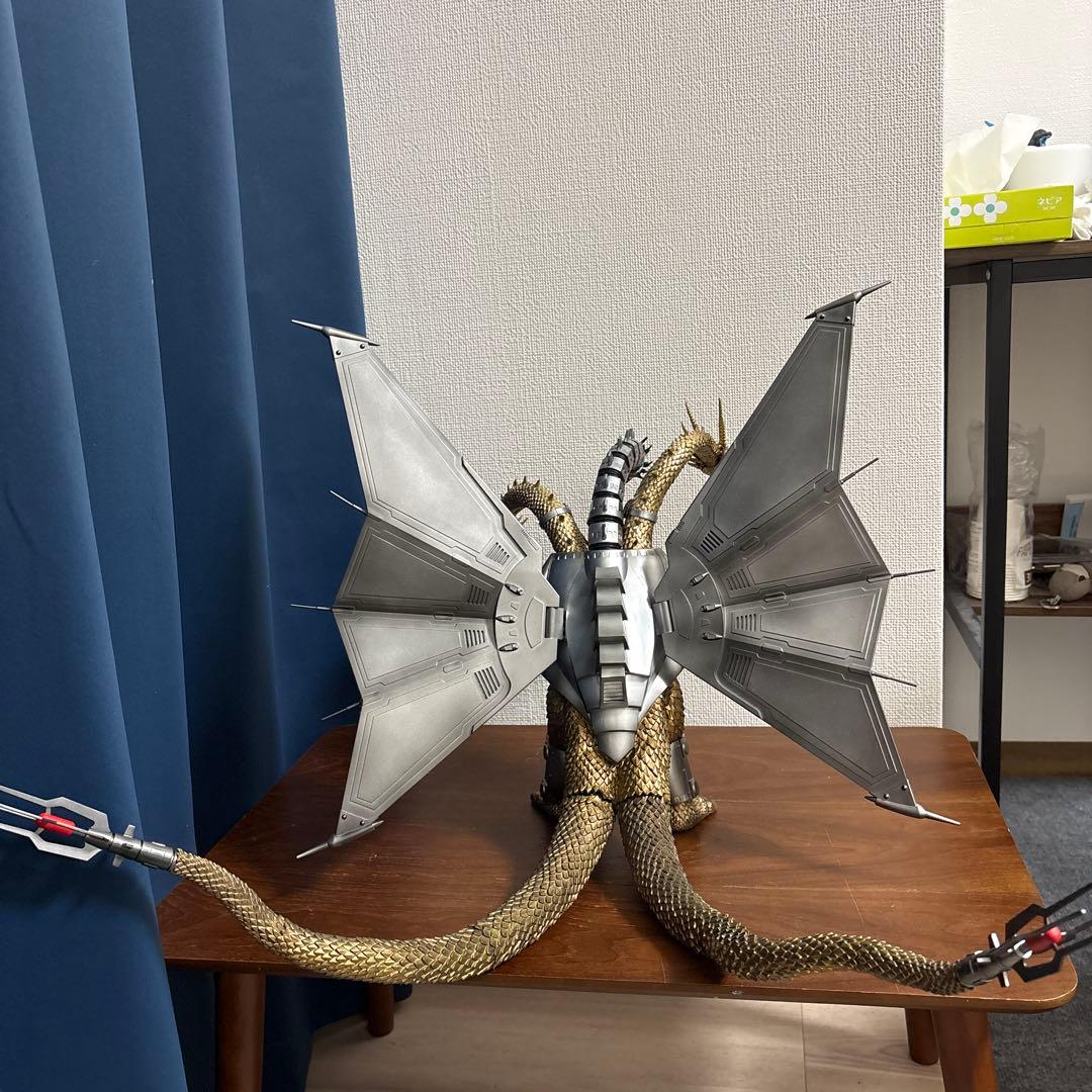 一番くじ　メカキングギドラ