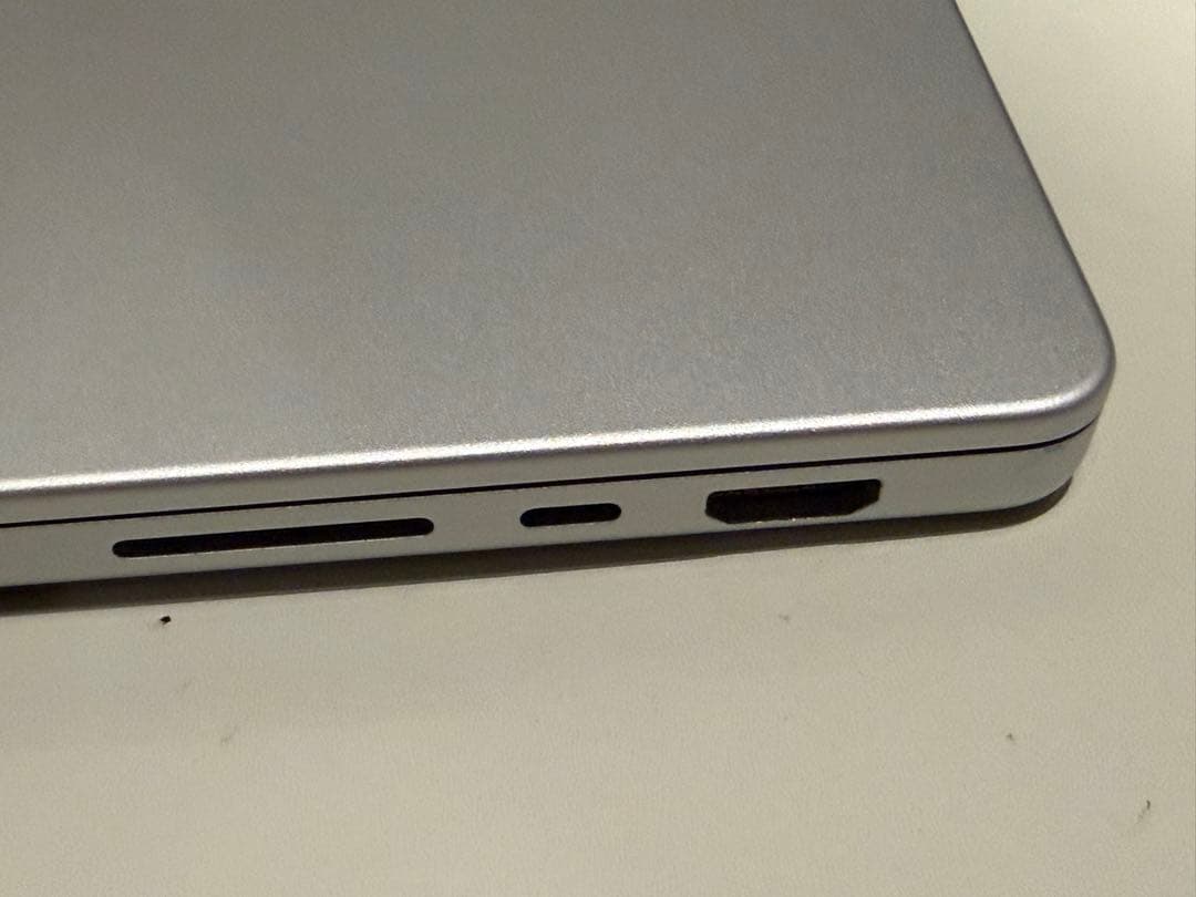 MacBook Pro 14“ M1 Max 64GB US