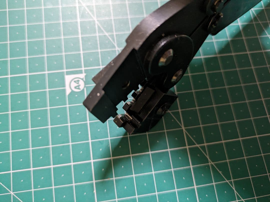 TE Connectivity (AMP)精密圧着機器　　型番　755223−1