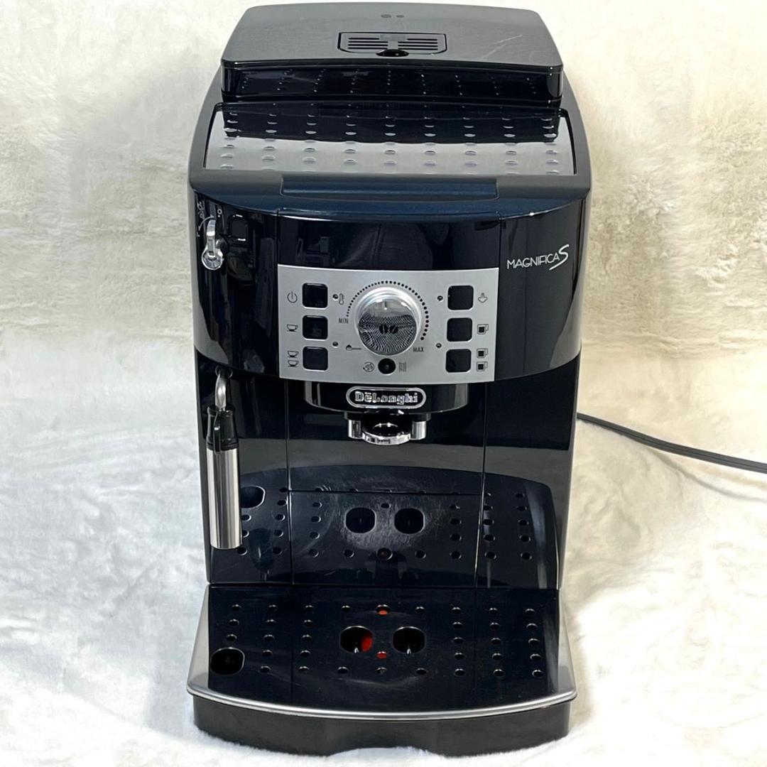 デロンギDe'Longhi マグニフィカS　ECAM22112B