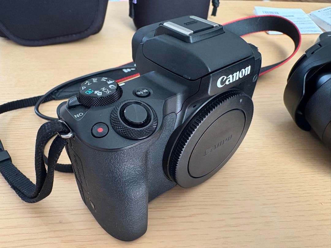 【値下げ】Canon EOS Kiss M、超広角レンズ 、高級フィルター他