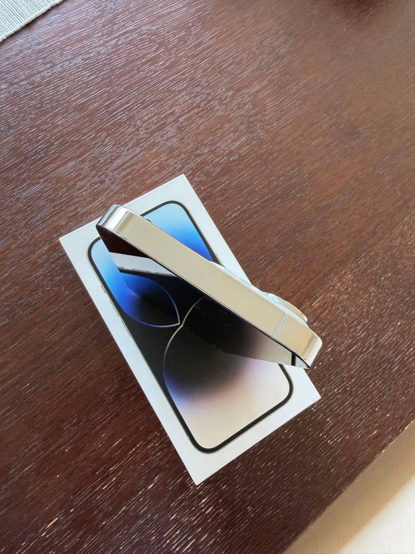 【最終値引き！】Apple iPhone 14 Pro 【箱，充電ケーブル付】