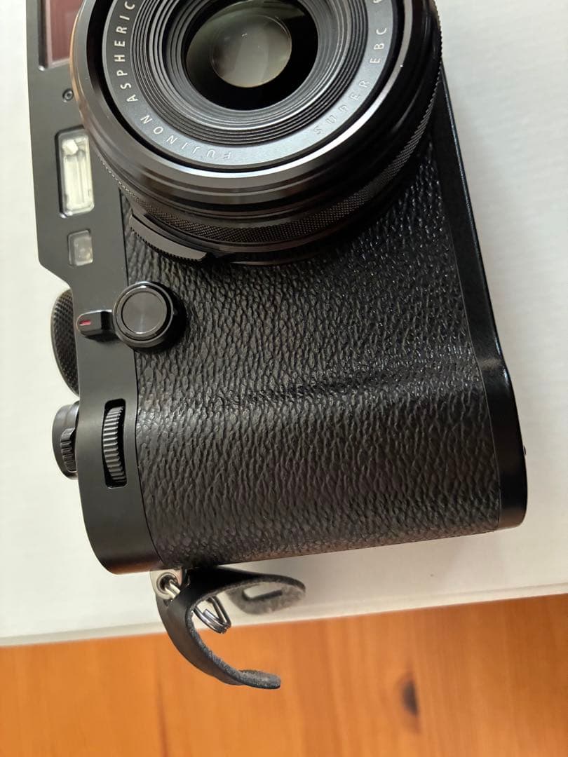 ⭐︎極上品1100ショット　富士フイルム　fujifilm X100f おまけ付き