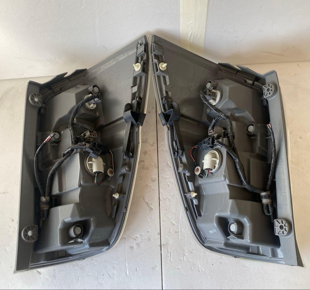 ホンダ ステップワゴン スパーダ RK5 後期 純正 テールランプ 左右