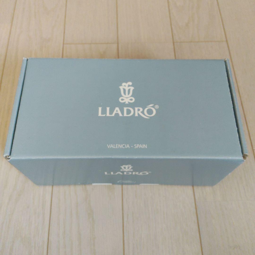 富*子様 【新品】リヤドロ　Lladro Flowers for mommy