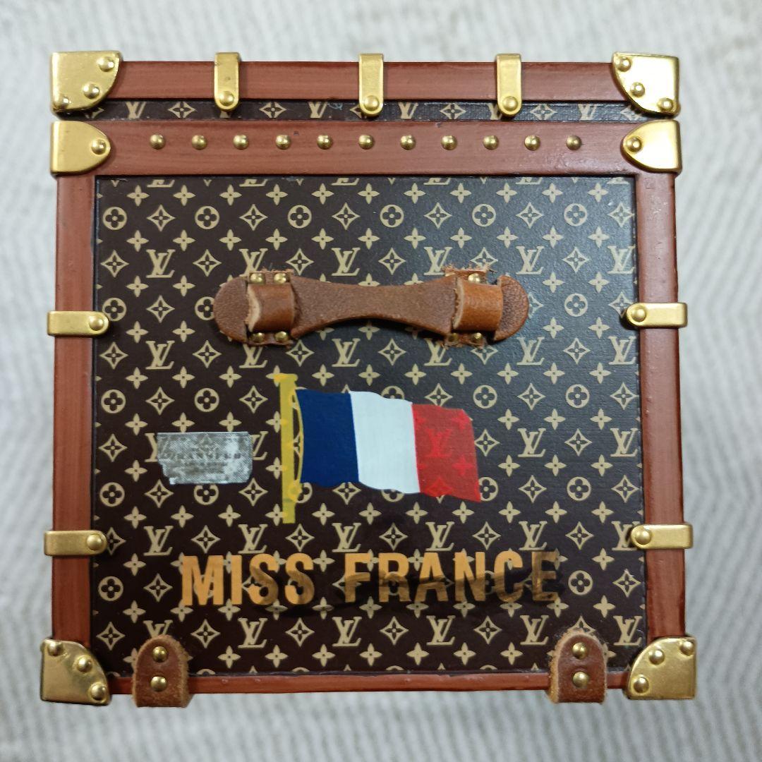 LOUIS VUITTON ミスフランス　ペーパーウェイト　トランクノベルティ