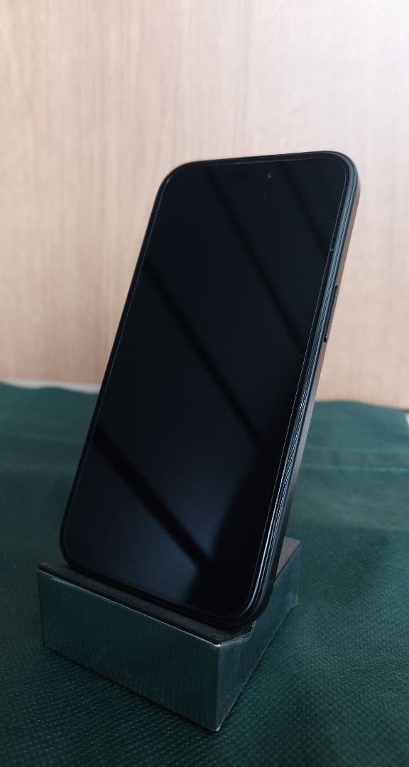 美品　iPhone15 256GB ブラック　フィルム2枚付き