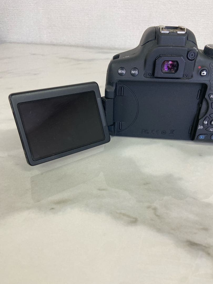 ＃【ジャンク】Canon EOS KISS X8i 18-55 IS STM