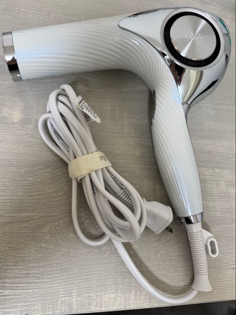 ReFa BEAUTECH DRYER PRO（リファ ドライヤー）ホワイト