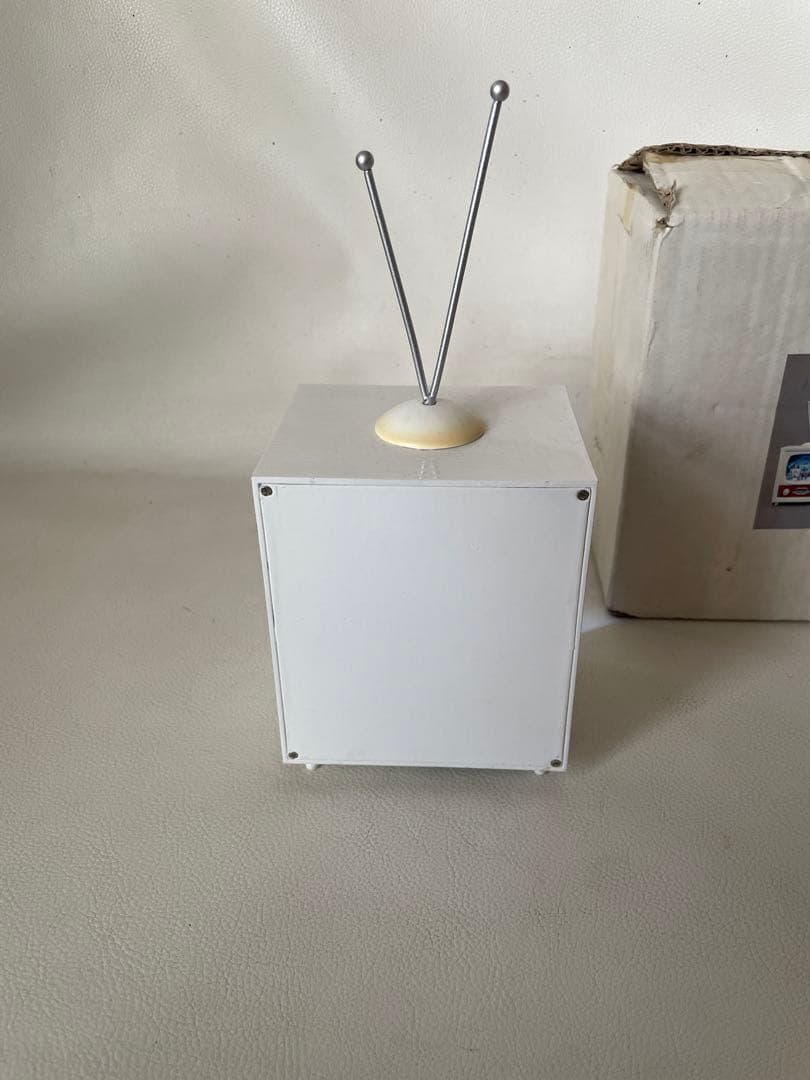 クリスマス ミュージカル テレビ ホワイト LEDライト 8曲収録 箱付き 卓上