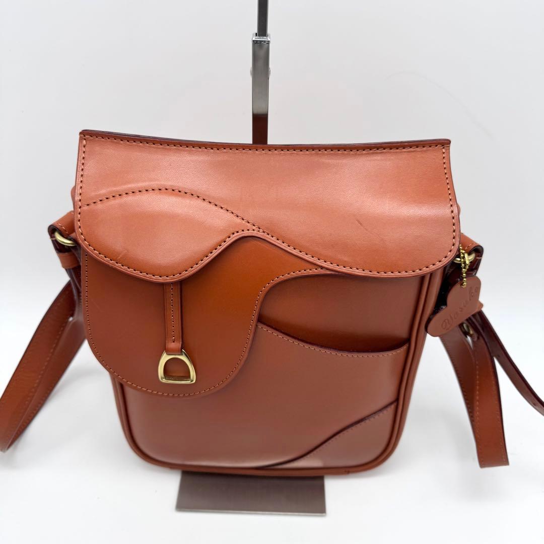 美品 ITAGAKI 鞍ショルダー 縦 レザー ショルダーバッグ　ブラウン