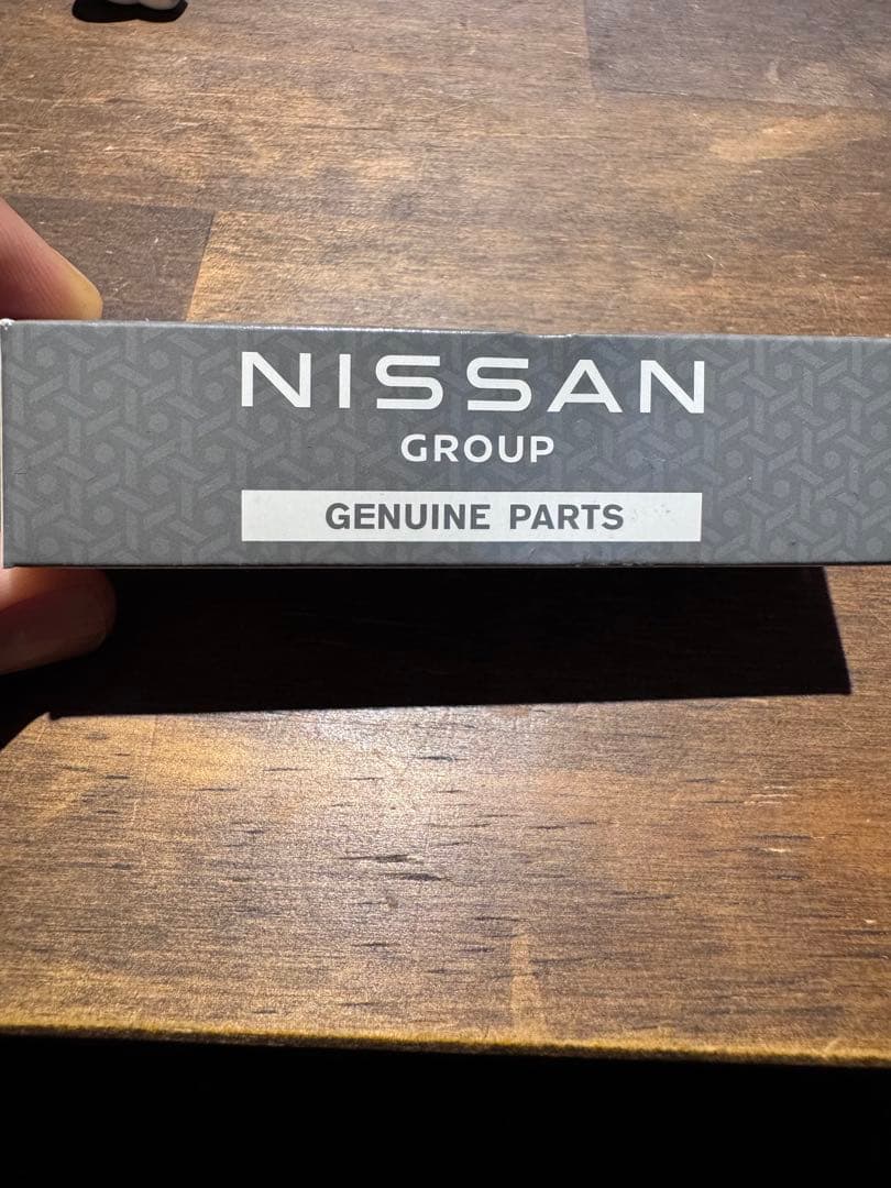 セレナC27用スパークプラグ　4本　新品未使用