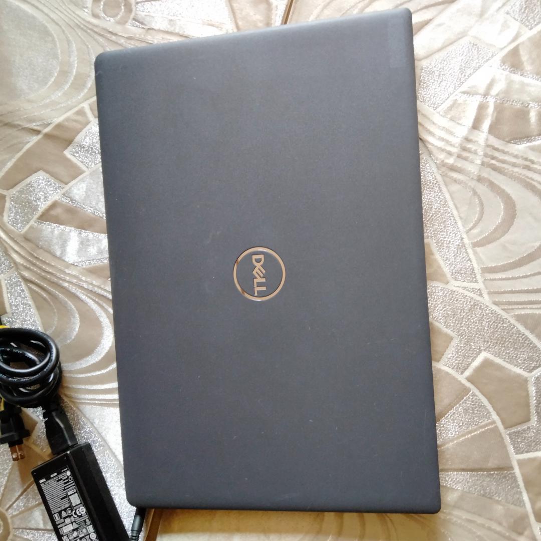 DELL 15インチ 1920x1080 10世代 i5 256G SSD