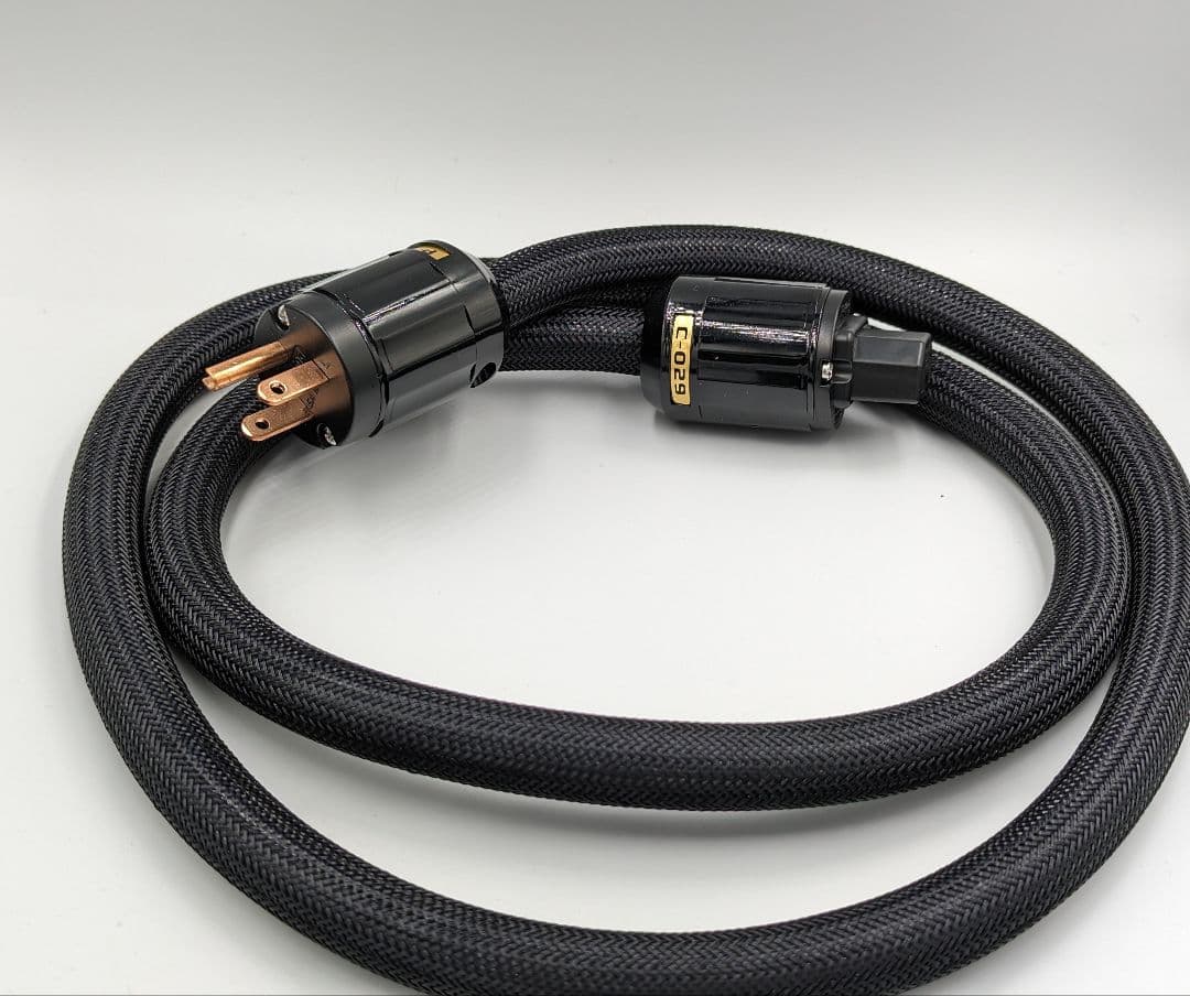 電源ケーブル　3pプラグ　オーディオ用プラグ、古河電気純銅線材採用、1.5m