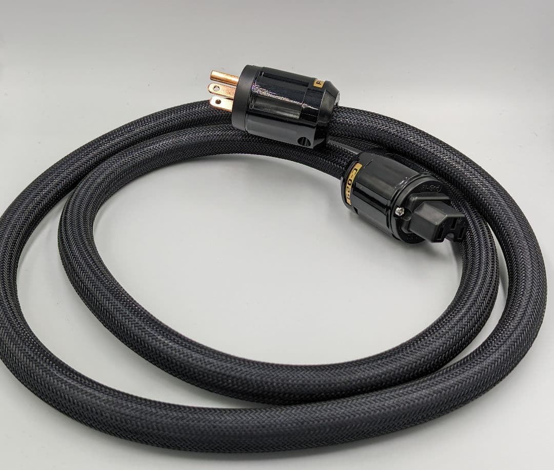 電源ケーブル　3pプラグ　オーディオ用プラグ、古河電気純銅線材採用、1.5m