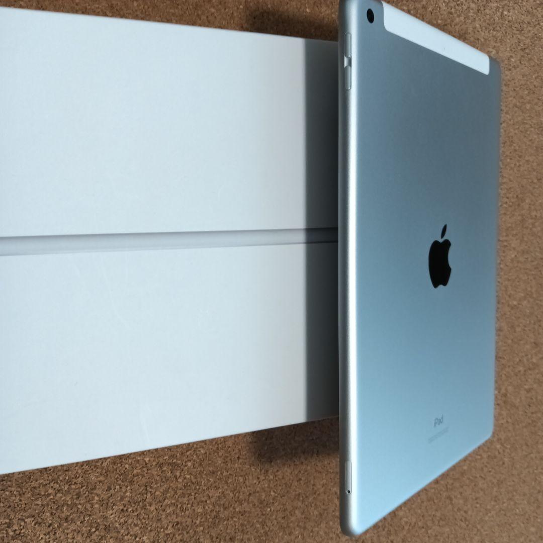 iPad本体 （第8世代）・付属品付き　シルバー　WiFi/ 128GBモデル
