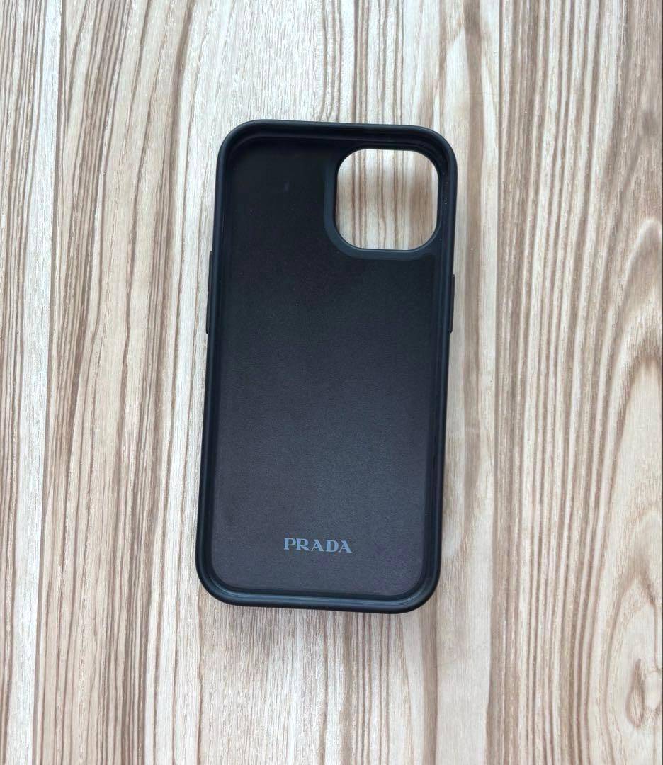 PRADA サフィアーノレザー iPhone15用ケース