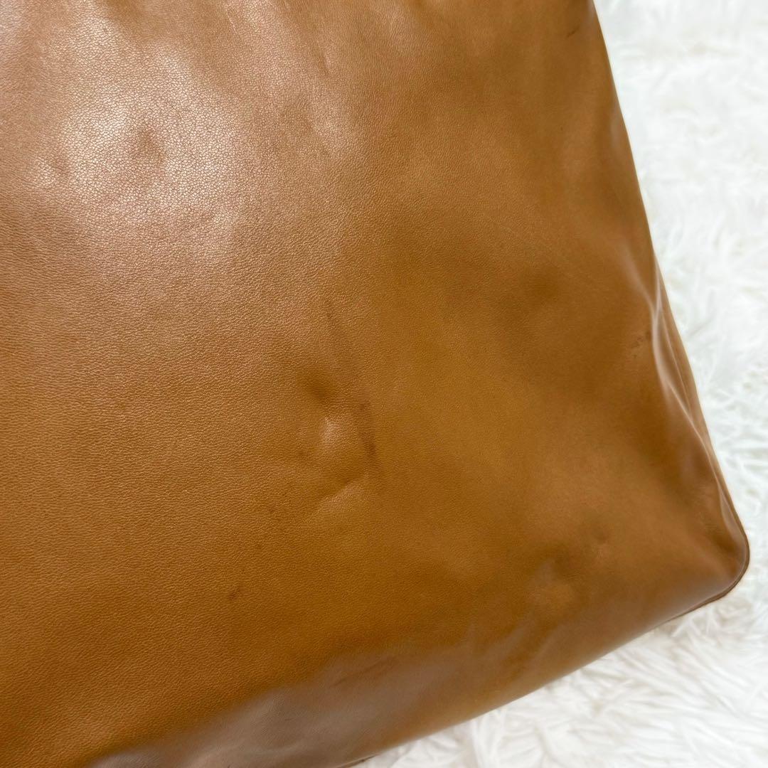 良品✨プラダ　プラスチック　チェーン　トートバッグ　ショルダーバッグ　ロゴ型押し