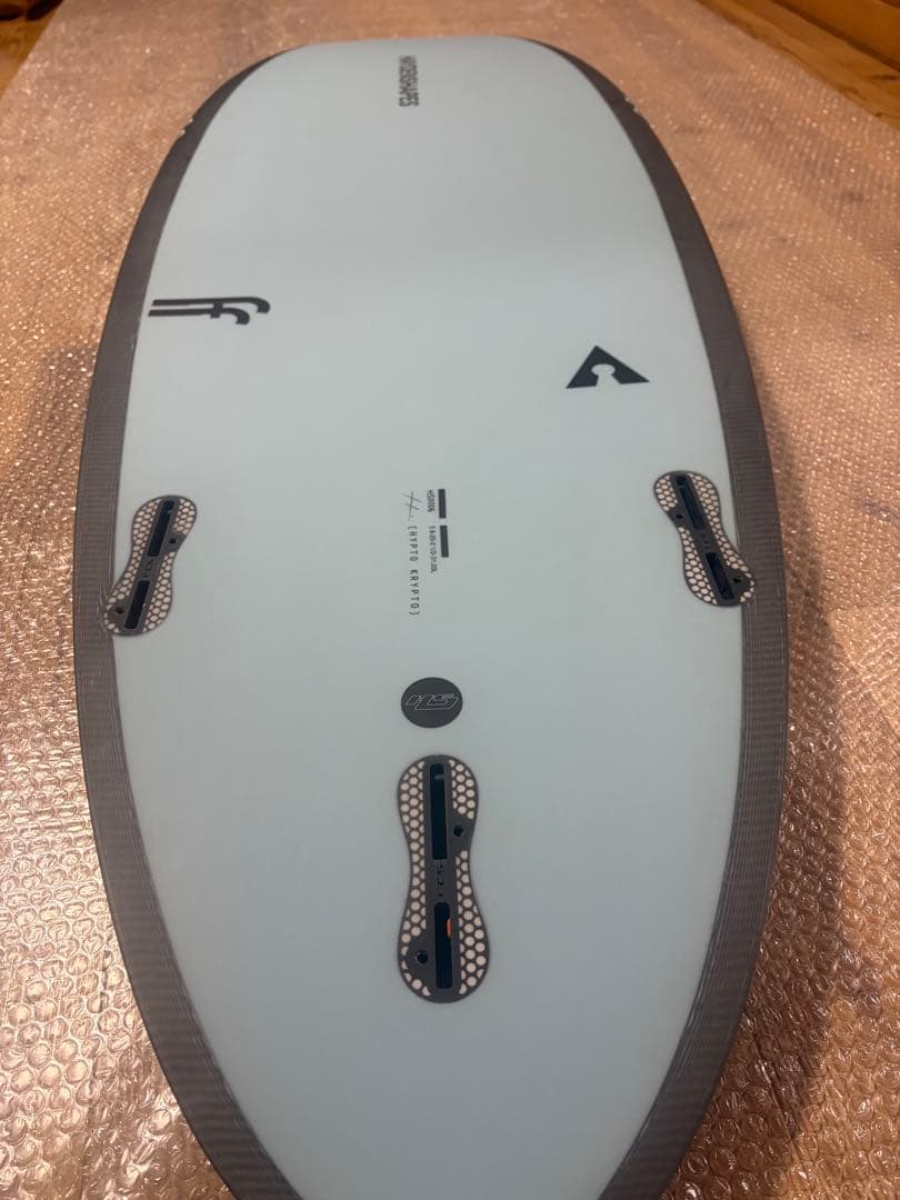 HAYDENSHAPES ヒプトクリプト 5’8 FCS2 Fin とカバー付