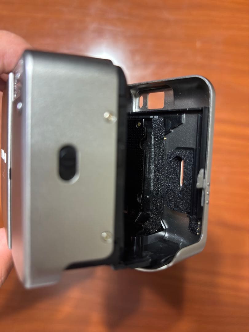 富士フイルム Tiara Zoom 通電確認済み ケース付 美品 フィルムカメラ