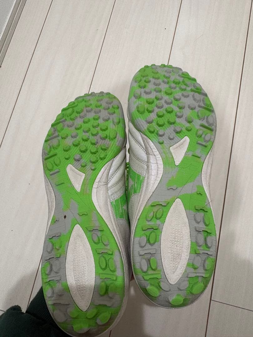 ミズノ モレリアNEOiV β スパイク トレシュー26.5