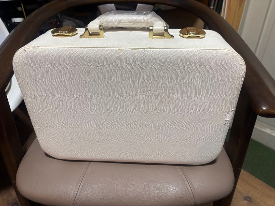 Queen’s Five 美顔器 超音波 イオン導入 ケース付き