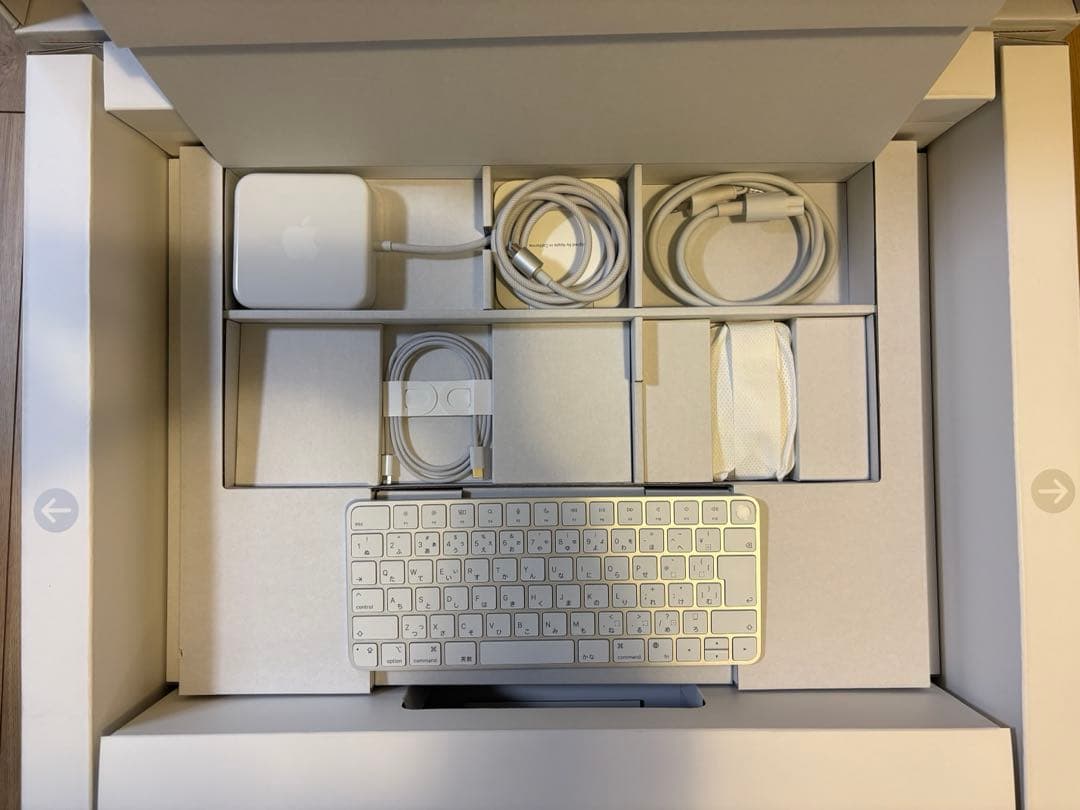 iMac M1 / 8GB RAM 256GB SSD VESAタイプ シルバー