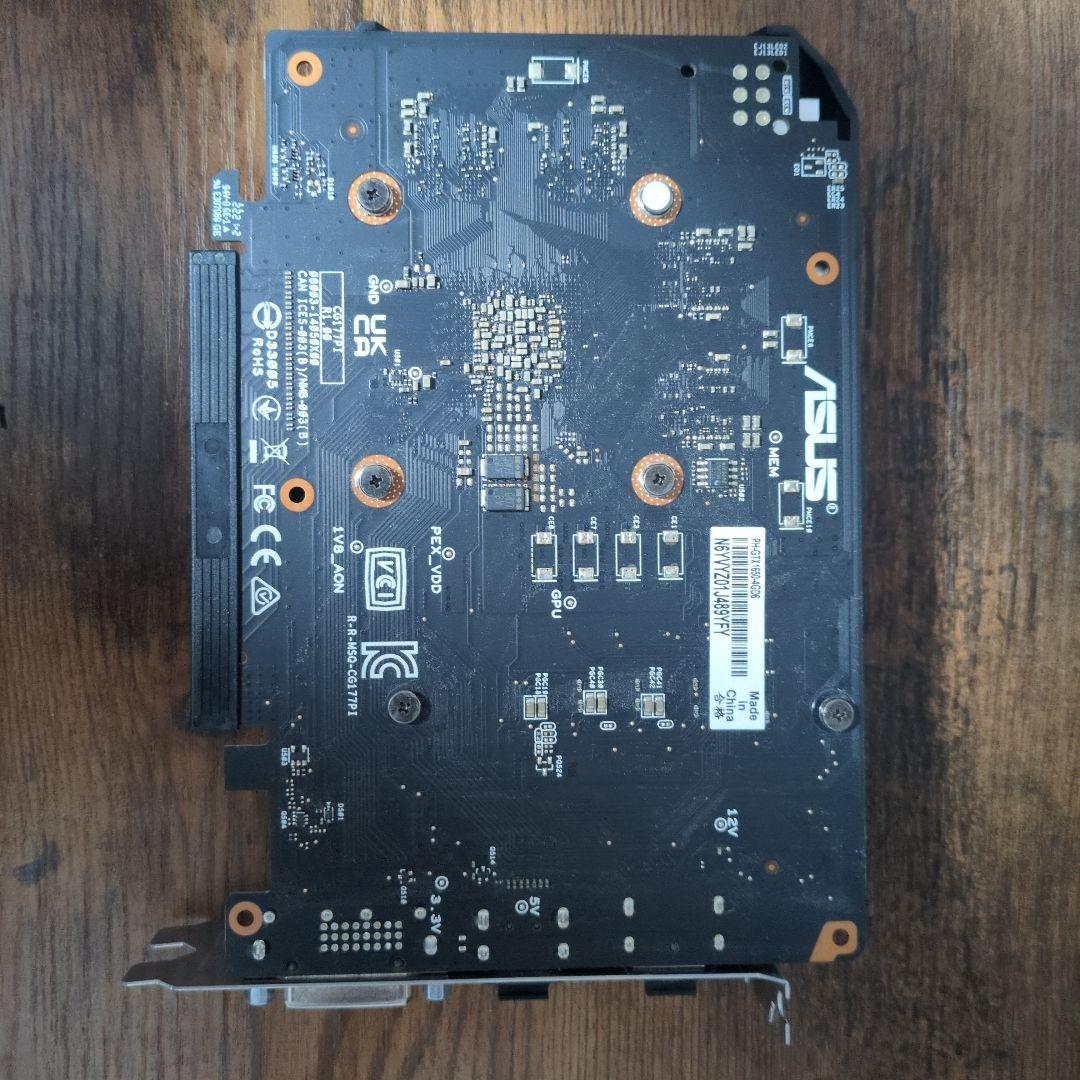 グラフィックボード・グラボ・ビデオカード ASUS PH-GTX1650-4GD6