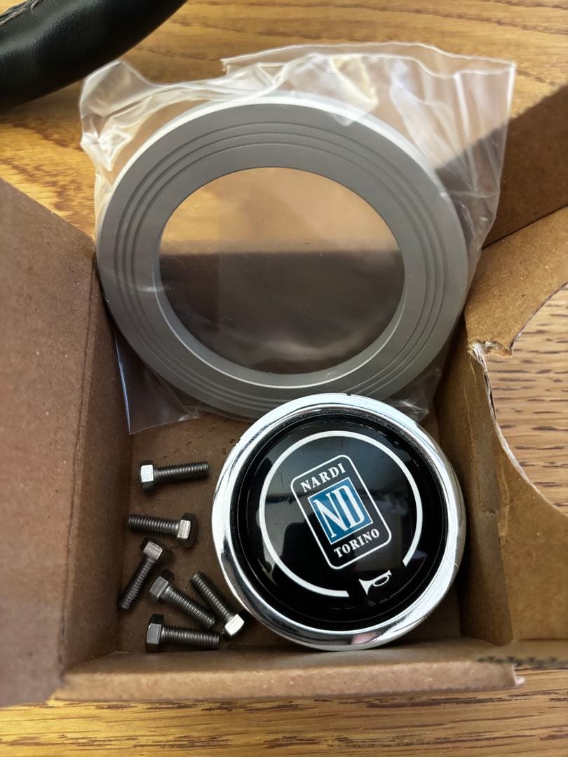 Nardi ステアリングホイール本体　33パイ 3本スポーク