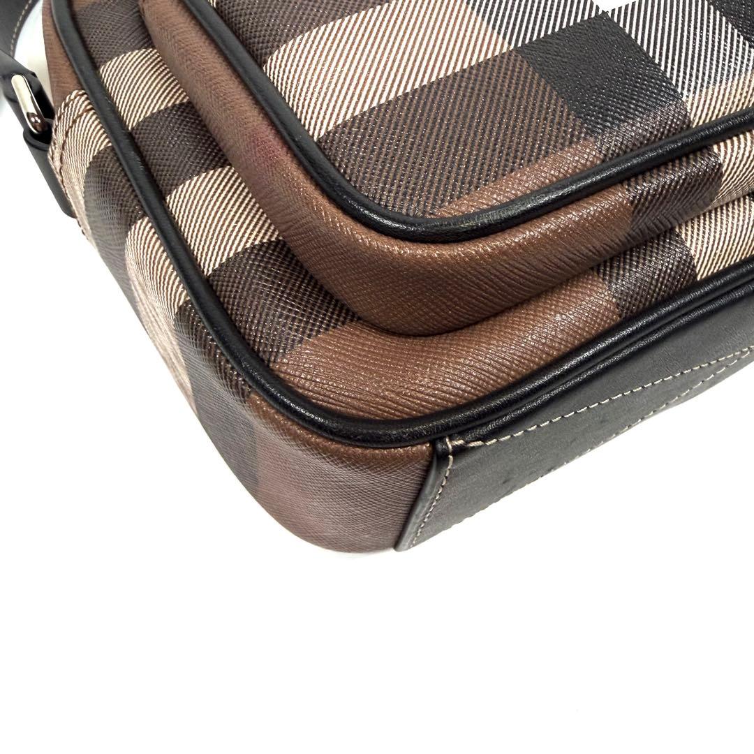 【未使用に近い】【現行】バーバリー　パディバッグ　チェック柄　PVC ブラウン